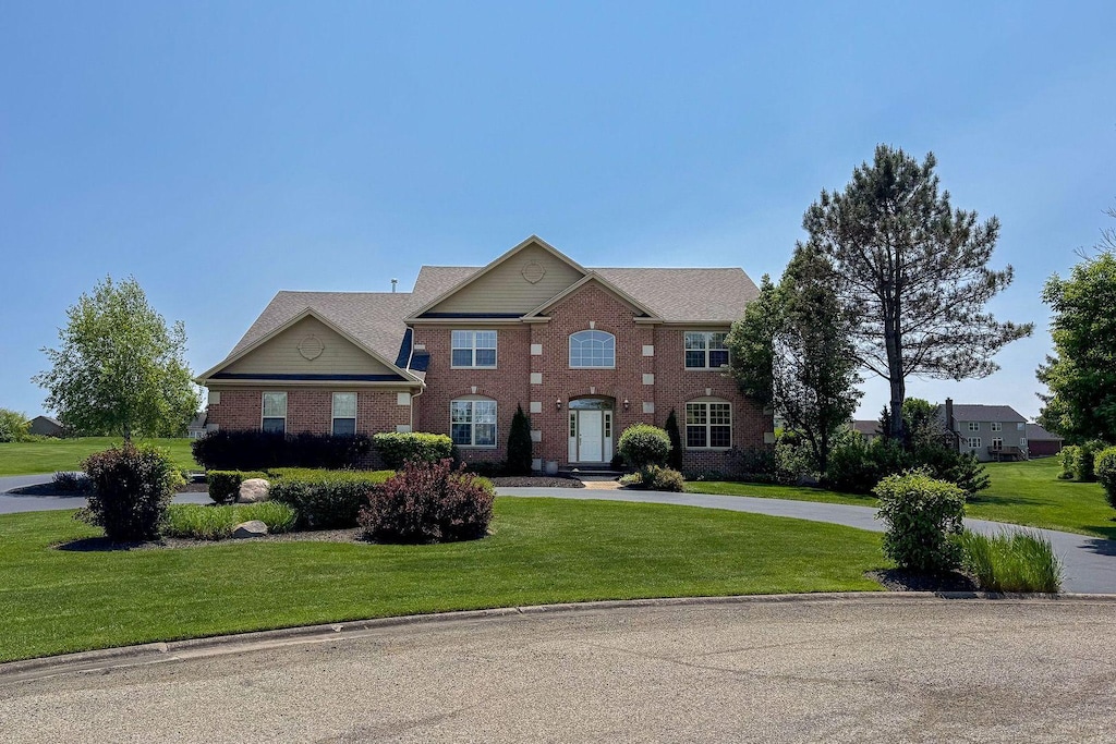 9 Harrington Ct, Hawthorn Woods, IL 60047 - photo 1