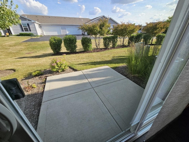 1847 Southern Cir, Pingree Grove, IL 60140 - view of grassy yard featuring a patio area