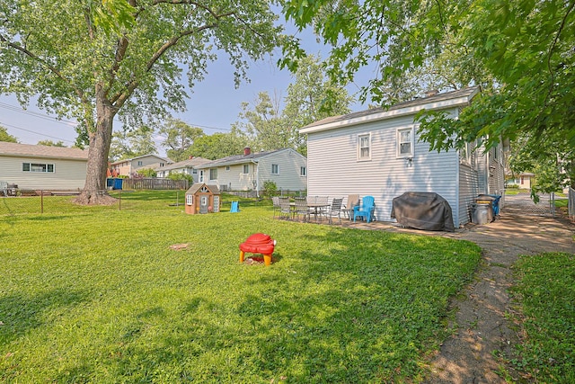 6124 Chase Ave, Downers Grove, IL 60516 - view of yard with an outdoor structure