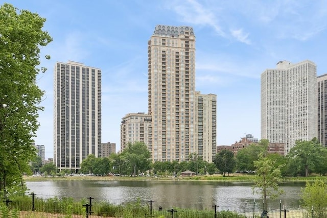 2550 N Lakeview Ave Unit 704, Chicago, IL 60614 - photo 1