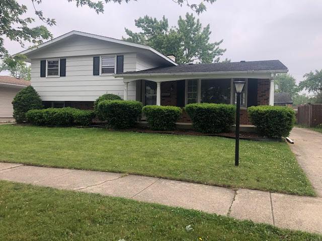 2849 191st Pl, Lansing, IL 60438 - split level home featuring a front yard and brick siding