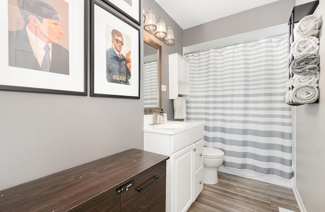 352 Falcon Ridge Way, Bolingbrook, IL 60440 - full bath featuring vanity, toilet, wood finished floors, and a shower with curtain
