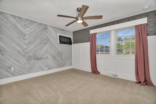 308 Tamarack Ave, Naperville, IL 60540 - carpeted empty room with a ceiling fan, a smoke detector, and wallpapered walls