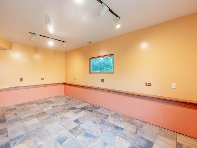 4513 Schwartz Ave, Lisle, IL 60532 - empty room featuring track lighting