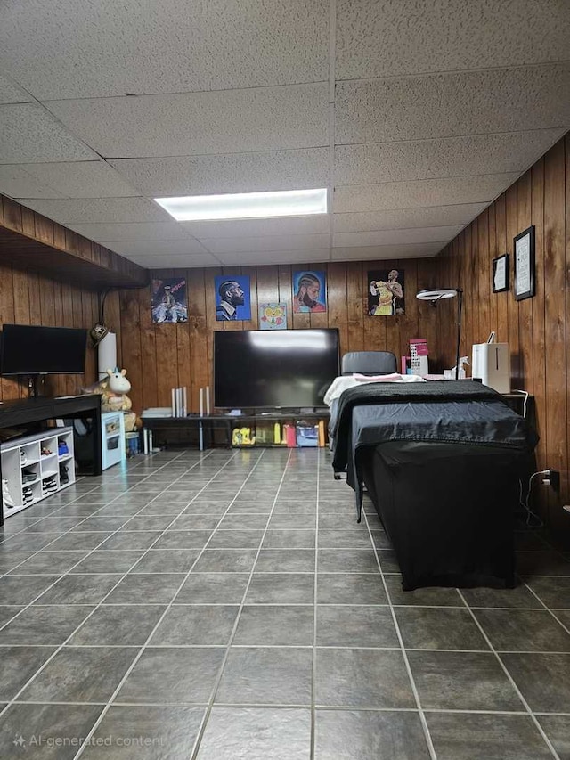 441 Commanche Trl, Wheeling, IL 60090 - tiled living room with wooden walls and a paneled ceiling