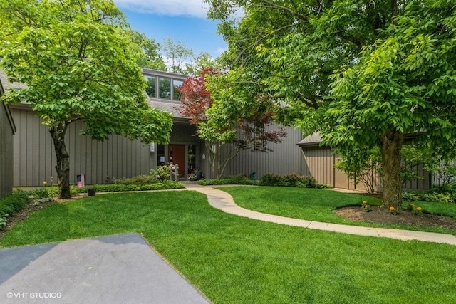 729 Old Barn Rd Unit C, Lake Barrington, IL 60010 - view of green lawn