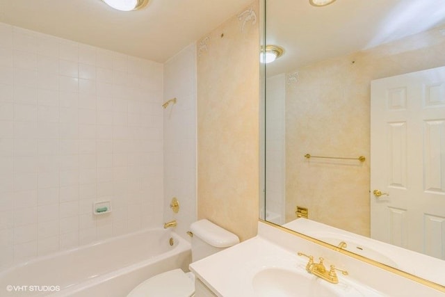 729 Old Barn Rd Unit C, Lake Barrington, IL 60010 - full bath with vanity and bathing tub / shower combination