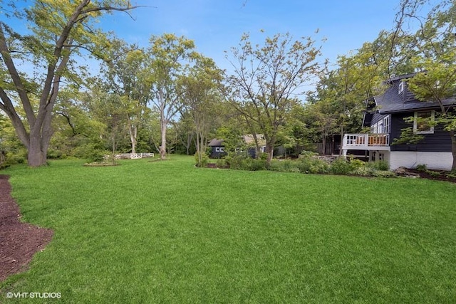 3622 Fairview Ave, Downers Grove, IL 60515 - view of grassy yard featuring a deck