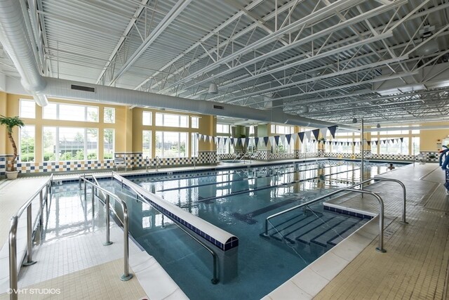 3332 Sheridan Ln, Mundelein, IL 60060 - view of indoor pool