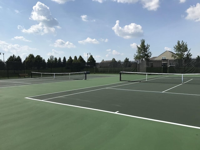 3332 Sheridan Ln, Mundelein, IL 60060 - view of tennis court with community basketball court