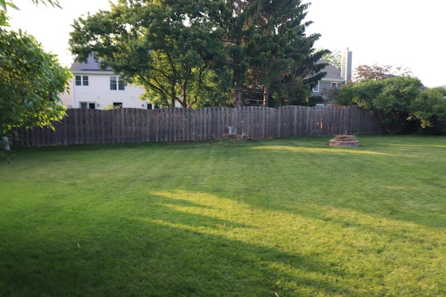 1900 Waverly Ln, Algonquin, IL 60102 - view of yard featuring a fire pit