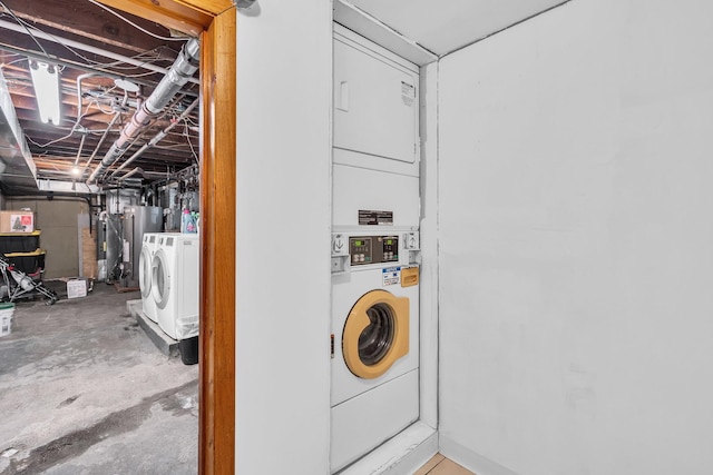 6210 N Francisco Ave, Chicago, IL 60659 - laundry room with water heater