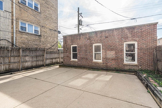 6210 N Francisco Ave, Chicago, IL 60659 - view of patio