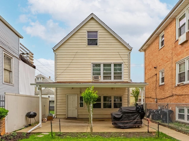 2531 N Lotus Ave, Chicago, IL 60639 - back of property featuring a patio area