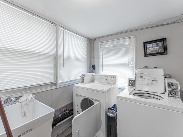 2531 N Lotus Ave, Chicago, IL 60639 - washroom featuring separate washer and dryer