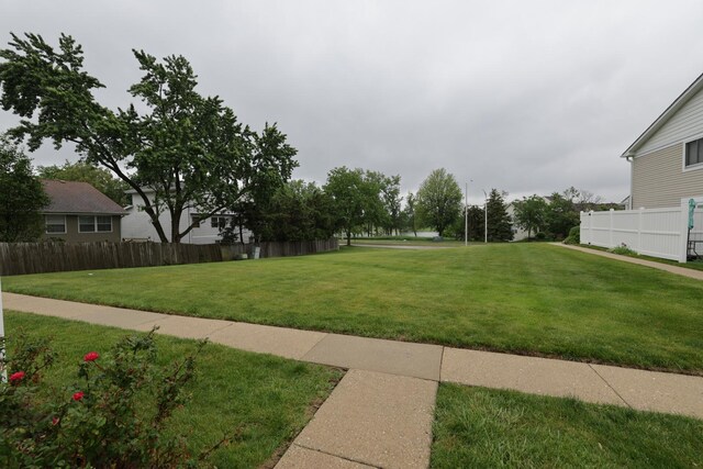 1483 Cornell Ct, Hoffman Estates, IL 60169 - view of yard