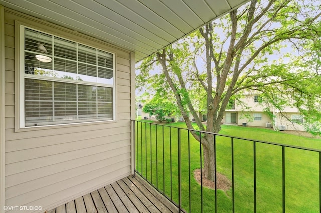 527 E Shagbark Ln Unit H, Streamwood, IL 60107 - view of balcony