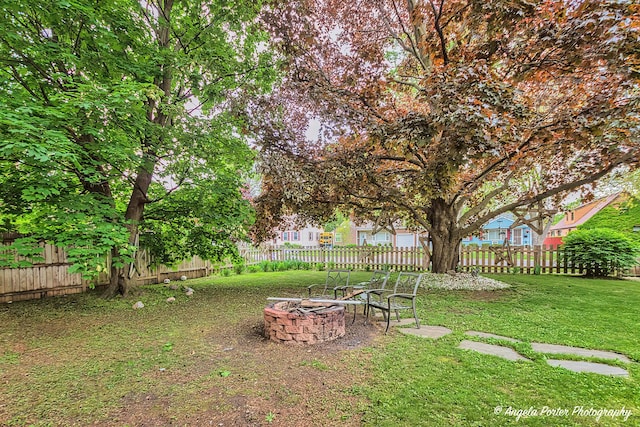 617 Colville Pl, Waukegan, IL 60087 - view of yard featuring a fire pit