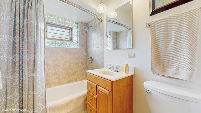 16101 Wabash Ave, South Holland, IL 60473 - full bathroom with toilet, vanity, and shower / bath combo with shower curtain