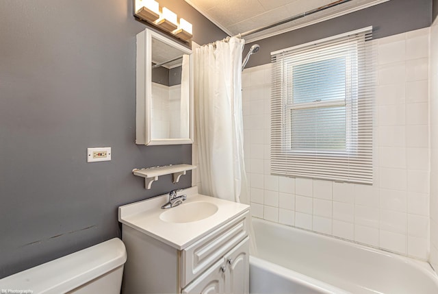 4037 W 90th Pl, Hometown, IL 60456 - full bath featuring vanity, toilet, and shower / bathtub combination with curtain
