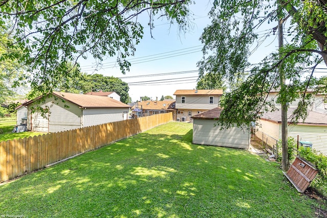 4037 W 90th Pl, Hometown, IL 60456 - view of yard featuring an outdoor structure