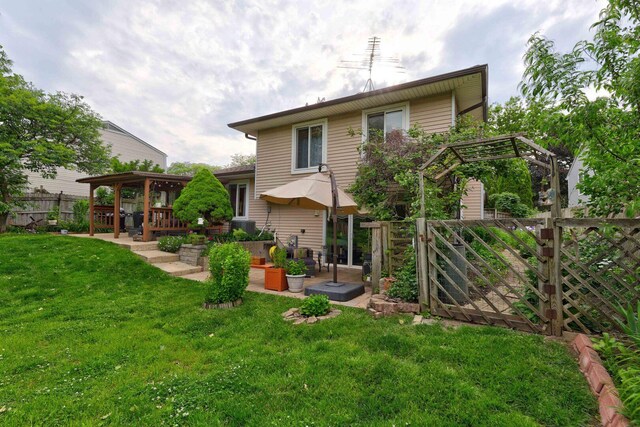 833 Summerfield Dr, Roselle, IL 60172 - rear view of house with a patio