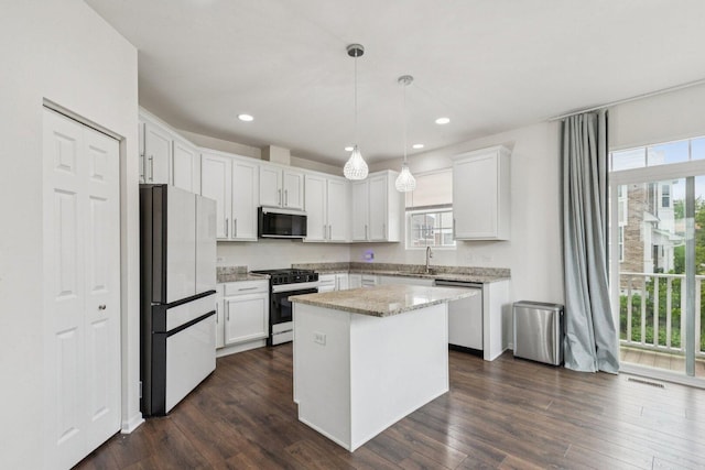 1911 Continental Ave, Naperville, IL 60563 - photo 15