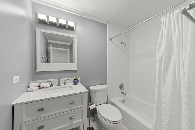 926 Navajo St, Carol Stream, IL 60188 - bathroom featuring vanity, shower / tub combo with curtain, and crown molding