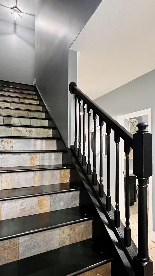 2703 Westbrook Dr, Bloomington, IL 61705 - view of stairs