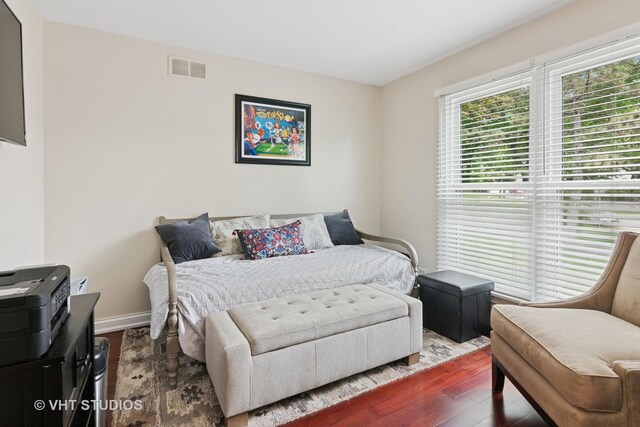 1981 White Oak Dr, Algonquin, IL 60102 - bedroom featuring wood finished floors and baseboards