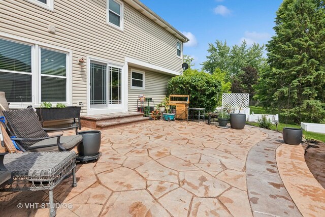 1981 White Oak Dr, Algonquin, IL 60102 - view of patio