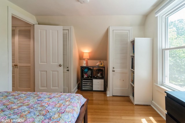 2617 Thayer St, Evanston, IL 60201 - bedroom featuring light wood finished floors and baseboards