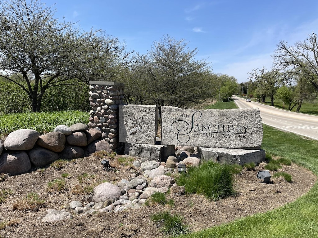 1511 W Longwood Dr, Bull Valley, IL 60098 - photo 2