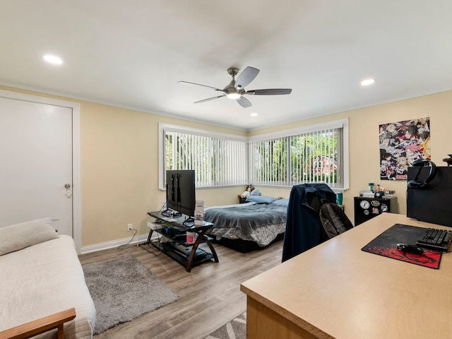 225 S Gladstone Ave, Aurora, IL 60506 - bedroom featuring light wood-type flooring, recessed lighting, baseboards, a ceiling fan, and an office area
