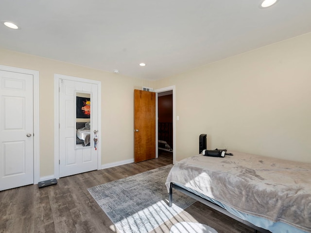 225 S Gladstone Ave, Aurora, IL 60506 - bedroom featuring wood finished floors, recessed lighting, and baseboards