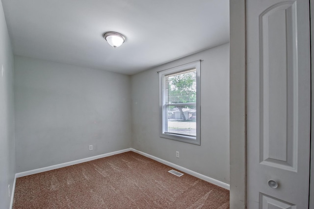 506 Sunrise Dr, Mchenry, IL 60051 - unfurnished room with carpet floors and baseboards