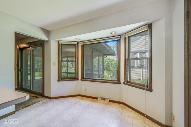 337 George St, Sycamore, IL 60178 - empty room featuring baseboards