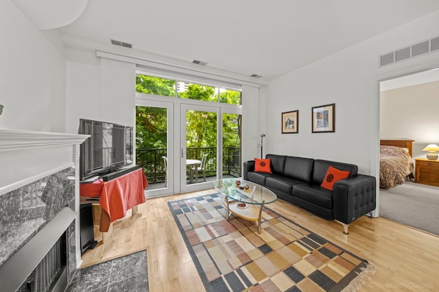 333 N Jefferson St Unit 307, Chicago, IL 60661 - living room with wood finished floors