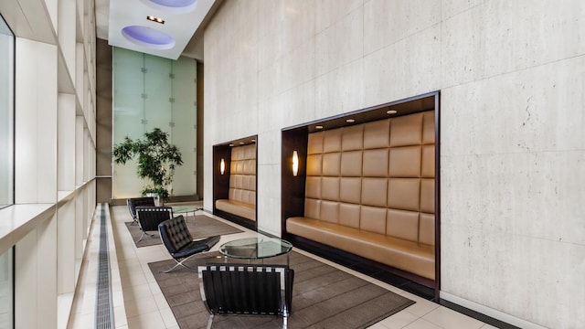 5320 N Sheridan Rd Unit 2209, Chicago, IL 60640 - community lobby featuring a high ceiling