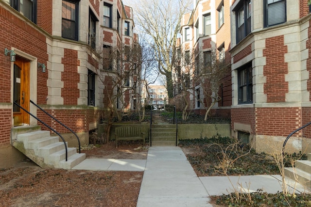 7631 N Eastlake Ter Unit 2C, Chicago, IL 60626 - view of community with entry steps and a residential view