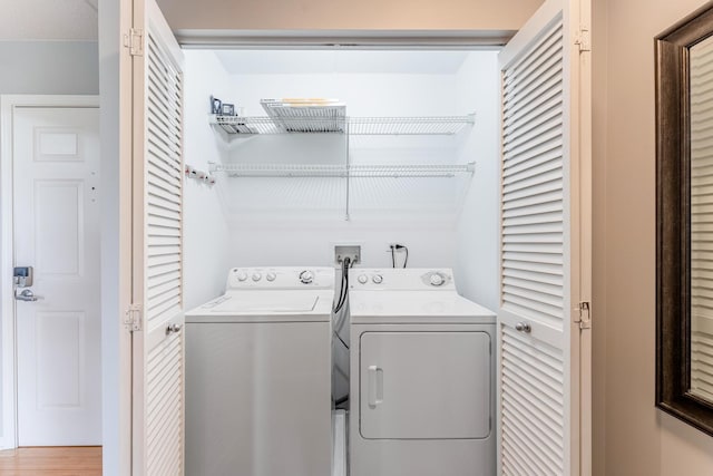 390 S Western Ave Unit 504, Des Plaines, IL 60016 - laundry room with separate washer and dryer