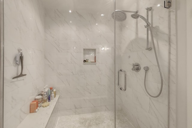 3151 N Lincoln Ave Unit 204, Chicago, IL 60657 - full bath with a marble finish shower