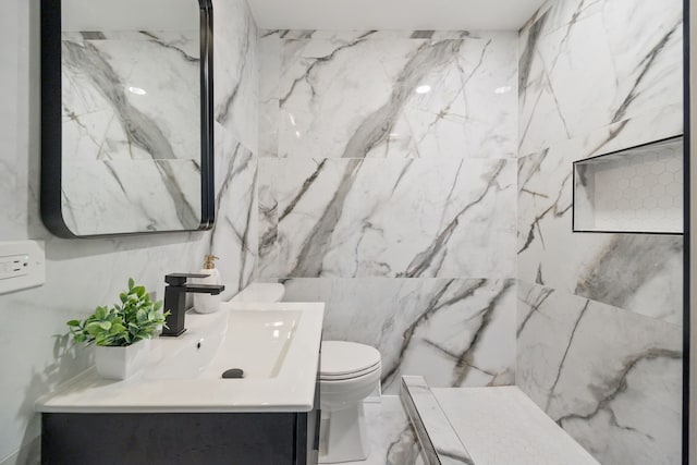 791 N Michigan St, Elmhurst, IL 60126 - bathroom with vanity, toilet, and tile walls