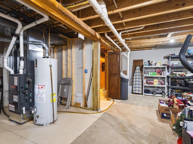 4306 Westridge Dr, Winnebago, IL 61088 - unfinished below grade area with gas water heater and heating unit