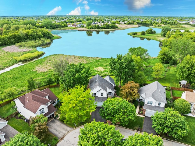 7 Farmington Ct, Lake In The Hills, IL 60156 - aerial view of residential area featuring a nearby body of water