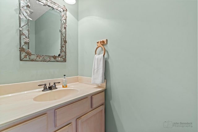 7 Farmington Ct, Lake In The Hills, IL 60156 - bathroom featuring vanity