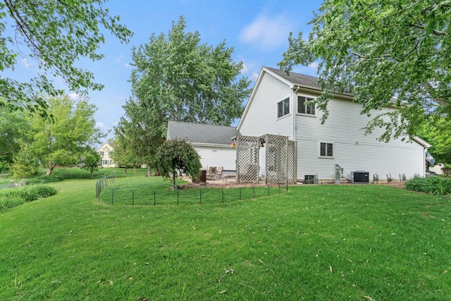 7 Farmington Ct, Lake In The Hills, IL 60156 - rear view of house featuring a garage and cooling unit
