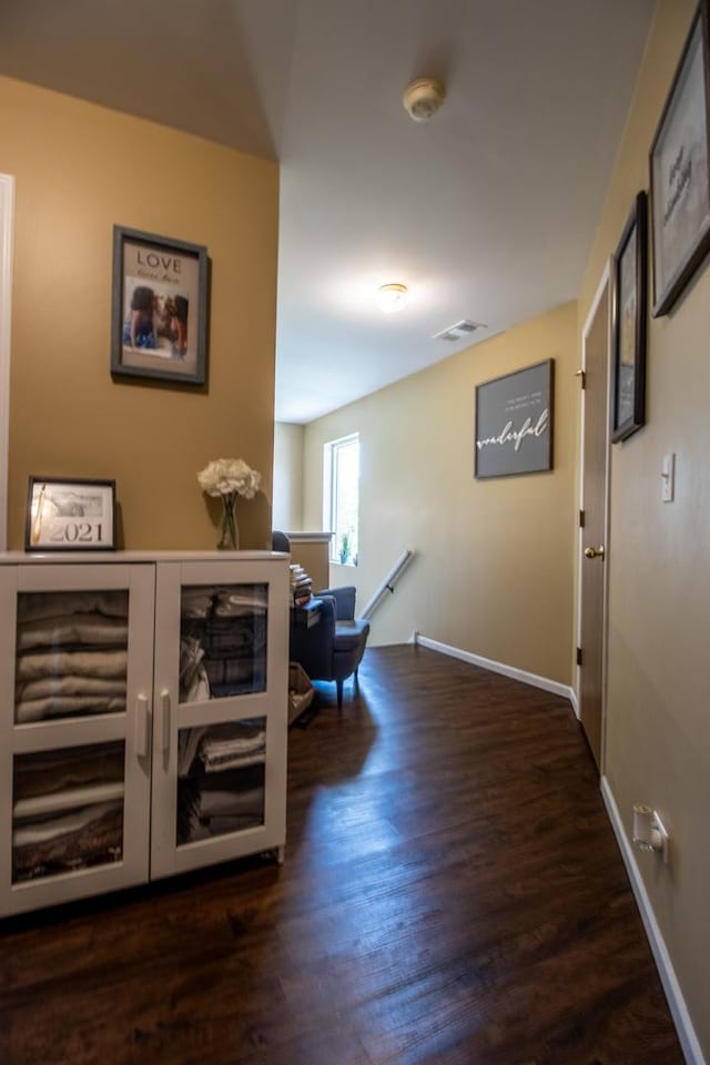 1024 Lakestone Ln, Aurora, IL 60504 - hall featuring wood finished floors and baseboards