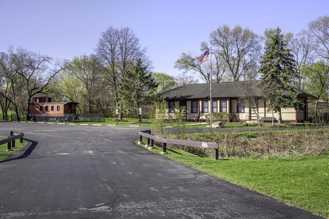 2145 Yellowstone Blvd, Mundelein, IL 60060 - view of street