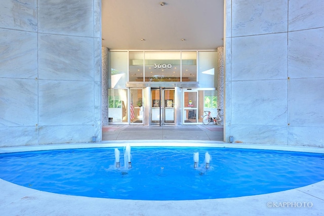 3600 N Lake Shore Dr Unit 1603, Chicago, IL 60613 - view of swimming pool